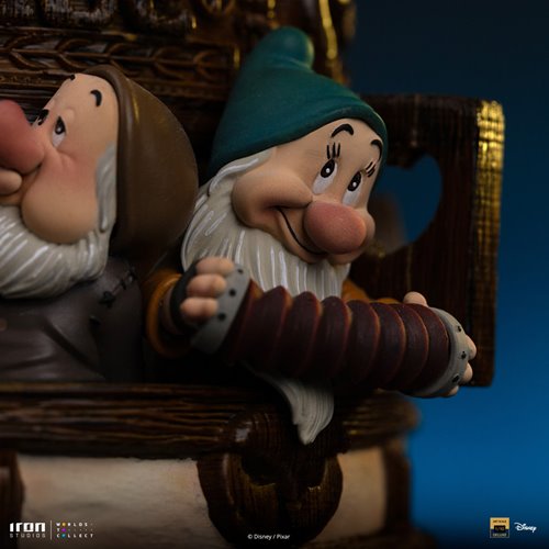 Snow White and the Seven Dwarfs Disney Classic Snow White 1:10 Deluxe Art Scale Limited Edition Stat