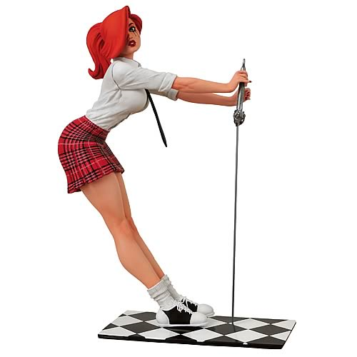 Dawn Red Skirt Variant Statue - SDCC 2009 Exclusive