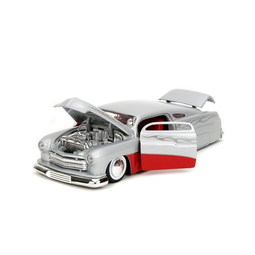 Bigtime Muscle 1951 Mercury Silver and Red 1:24 Scale Die-Cast Metal Vehicle