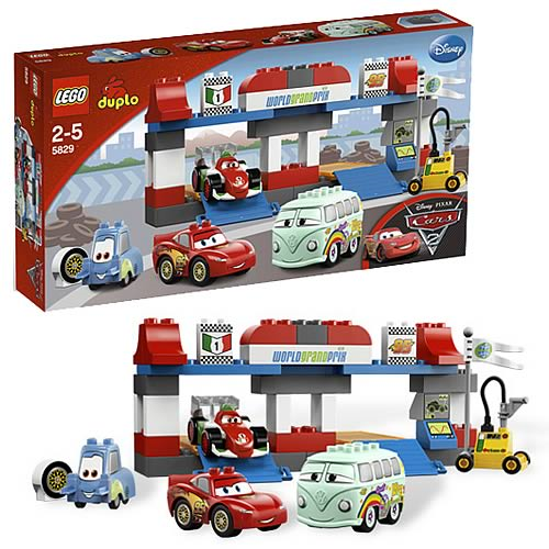 Cars 5829 The Pit Stop - Entertainment Earth