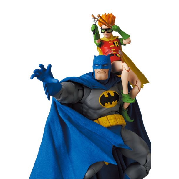 Batman: The Dark Knight Returns Batman (Blue Version) and Robin MAFEX  Action Figures