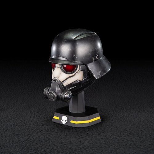 Helldivers 2 Field Chemist Helmet 1:4 Scale Prop Replica