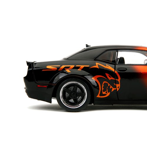 Pink Slips Wave 1 2015 Dodge Challenger SRT Hellcat Redeye Widebody 1:18 Scale Die-Cast Metal Vehicl