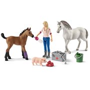 Farm World Vet Visiting Mare and Foal Playset