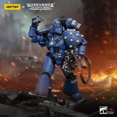 Joy Toy Warhammer: The Horus Heresy Ultramarines Mk VI Squad with Bolter and Chainblade 1:18 Scale A
