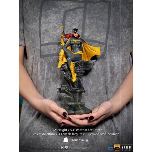 Batgirl DC Comics Deluxe 1:10 Art Scale Limited Edition Statue