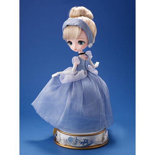 Cinderella Harmonia Bloom Cinderella Doll