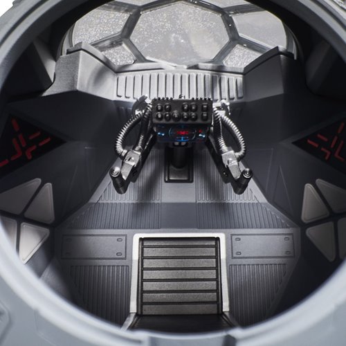 Star Wars The Vintage Collection Darth Vader's TIE Advanced Vehicle with Carded Action Figure
