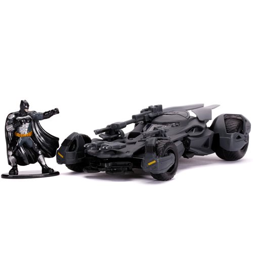 Batman Justice League 1:32 Scale Die-Cast Metal Vehicle with Figure