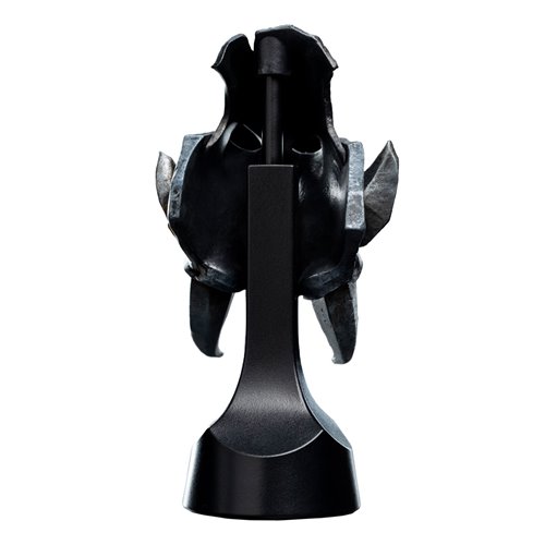 Warhammer: Age of Sigmar Orruk Ardboy Miniature Helmet Statue