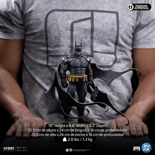 Absolute Batman DC Comics 1:10 Art Scale Limited Edition Statue