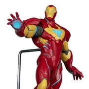 Marvel Rivals Wave 2 Iron Man 1:6 Scale Posed Figure with Scene and Comic
