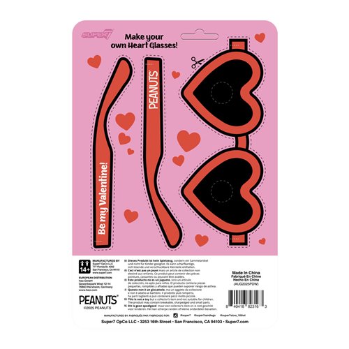 Peanuts Snoopy (Heart Eyes) 3 3/4-Inch ReAction Figure