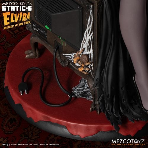Elvira Mistress of the Dark Static Six 1:6 Statue