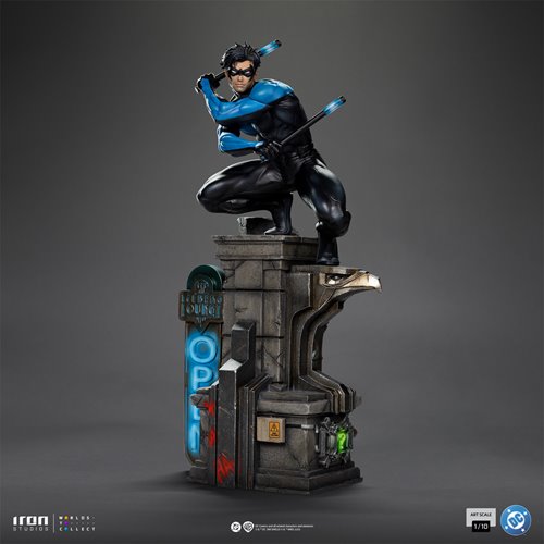DC Comics Nightwing 1:10 Art Scale Limited Edition Statue