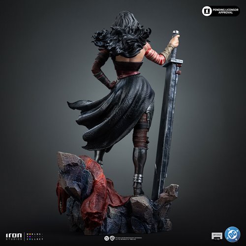 Absolute Wonder Woman DC Comics 1:10 Art Scale Limited Edition Statue