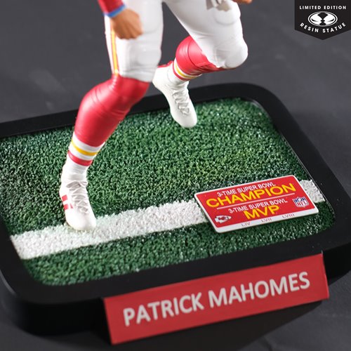 NFL Patrick Mahomes Kansas City Chiefs 1:6 Scale Resin Statue