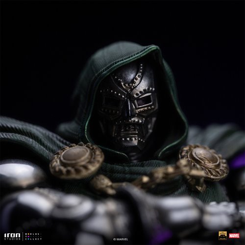 Doctor Doom Infinity Gauntlet Battle Diorama Series 1:10 Deluxe Art Scale Limited Edition Statue