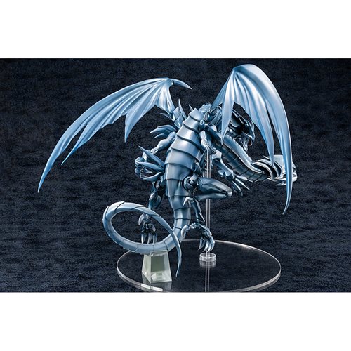 Yu-Gi-Oh! Duel Monsters Blue-Eyes Ultimate Dragon Figure