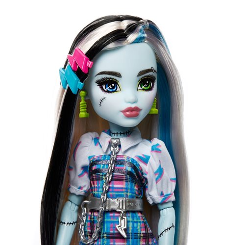 Monster High Day Out Doll Case of 4