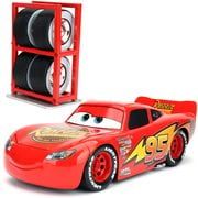 Cars 3 Lightning McQueen 1:24 Metal Vehicle w Tire Rack