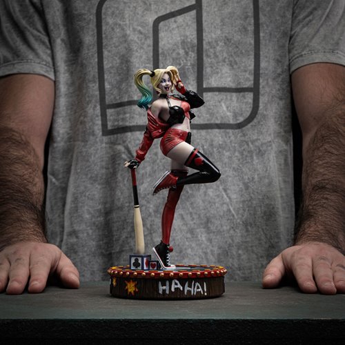 Harley Quinn Gotham City Sirens Limited Edition 1:10 Art Scale Statue