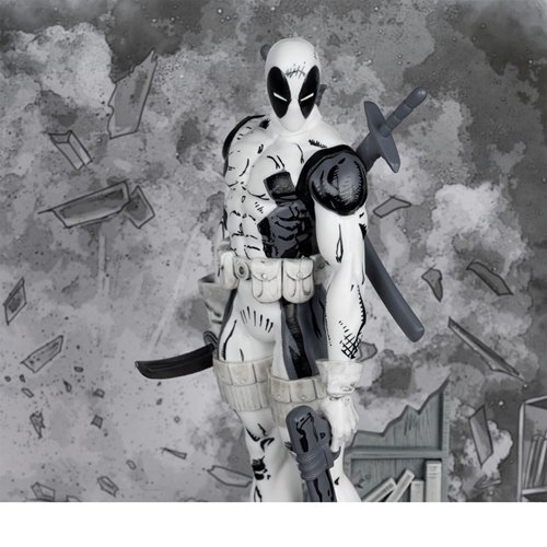 Marvel Deadpool The New Mutants #98 Line Art 1:10 Scale Posed Figure with Scene - Gold Label Exclusi