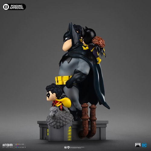 Batman Family DC Comics Animated Icons 1:10 Deluxe Art Scale