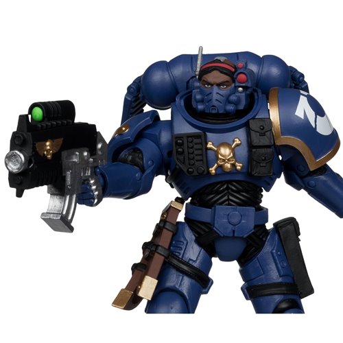 Warhammer 40,000 Wave 11 Ultramarines Lieutenant in Phobos Armour 7-Inch Scale Action Figure