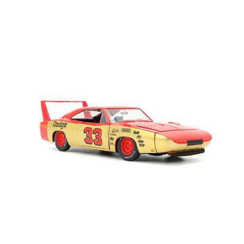 Bigtime Muscle 1969 Red Dodge Charger Daytona 1:24 Scale Die-Cast Metal Vehicle