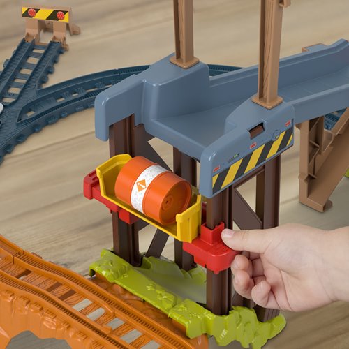 Thomas & Friends Diesel's Lift & Load Construction Set