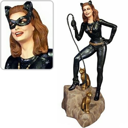 Batman 1966 TV Series Catwoman 1:8 Scale Model Kit