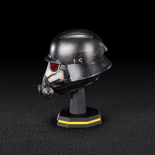Helldivers 2 Field Chemist Helmet 1:4 Scale Prop Replica
