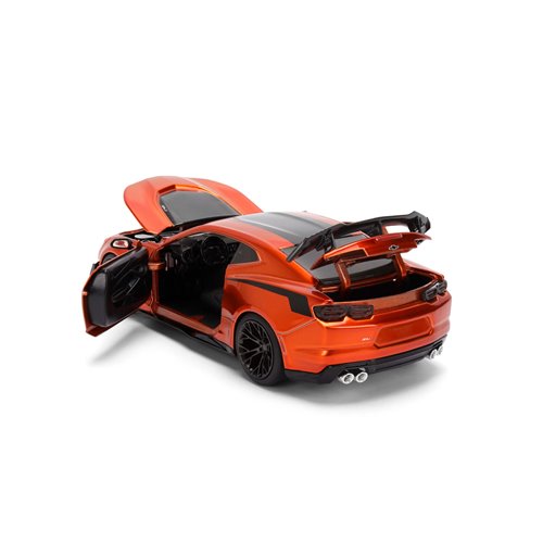 Bigtime Muscle 2024 Chevrolet Camaro ZL1 1LE 1:24 Scale Die-Cast Metal Vehicle