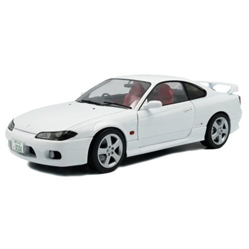 Nissan Silvia S15 Spec-R Aero 1:18 Scale Die-Cast Metal Vehicle