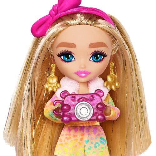 Barbie Extra Fly Mini Safari Doll