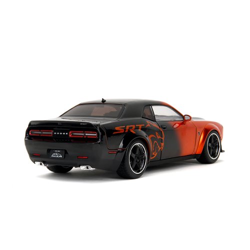Pink Slips Wave 1 2015 Dodge Challenger SRT Hellcat Redeye Widebody 1:18 Scale Die-Cast Metal Vehicl