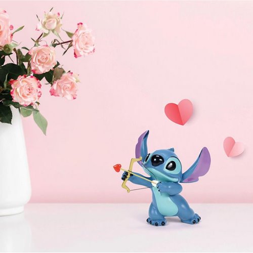 Disney Showcase Lilo & Stitch Stitch Valentine's Day Moment Statue