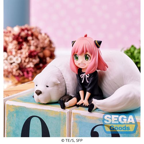 Spy x Family Anya Forger and Mystery Pet Premium Perching Statue