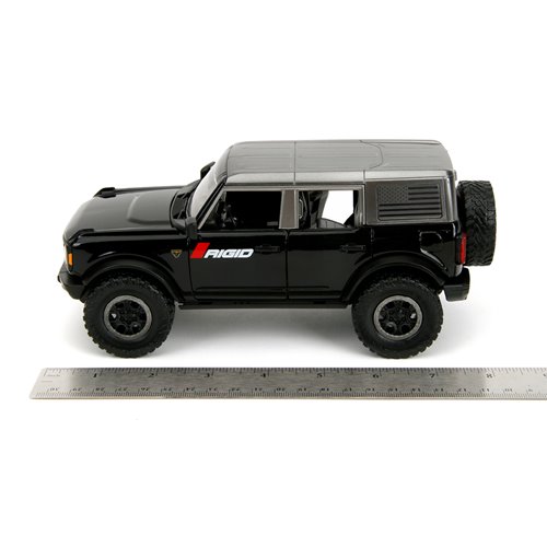 Just Trucks 2021 Ford Bronco 1:24 Scale Die-Cast Metal Vehicle with Tire Rack