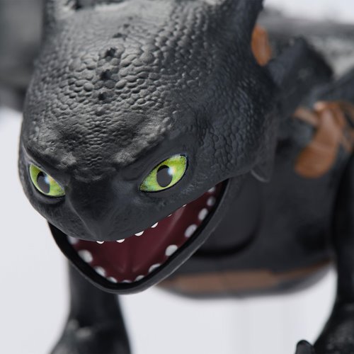 How to Train Your Dragon Toothless Ultimate Plasma Blast Light-Up Action Figure with Sound