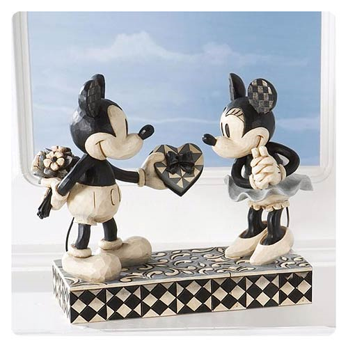 Disney Traditions Mickey and Minnie Mouse Real Sweetheart by Jim Shore Statue