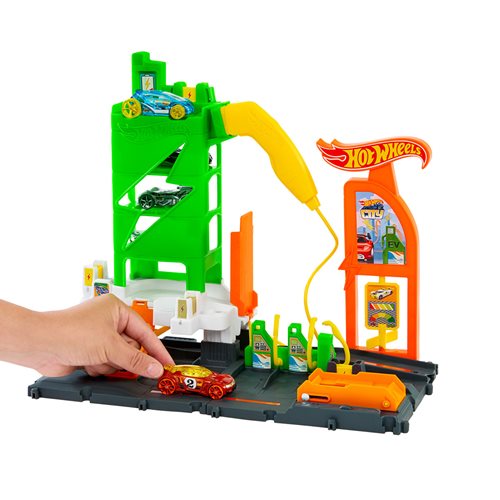 Hot Wheels Super Recharge Fuel Station Playset