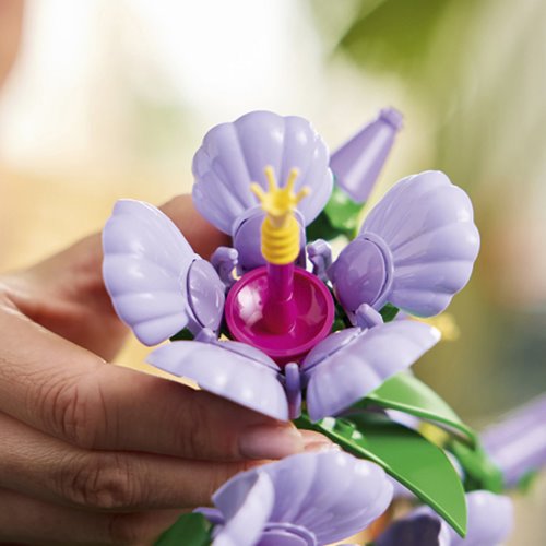 LEGO Botanicals 10372 Hibiscus - Entertainment Earth