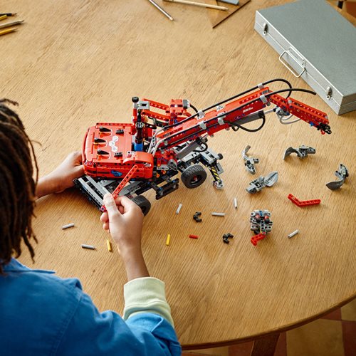 LEGO 42144 Technic Material Handler