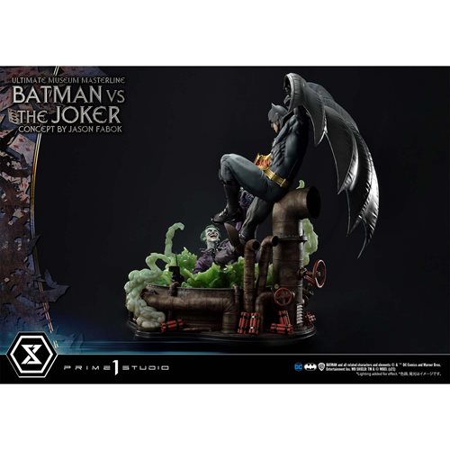 DC Comics Batman vs. Joker Deluxe Ultimate Museum Masterline 1:3 Scale Statue