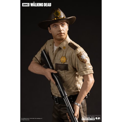 The Walking Dead Rick Grimes 1:8 Scale Posed Figure