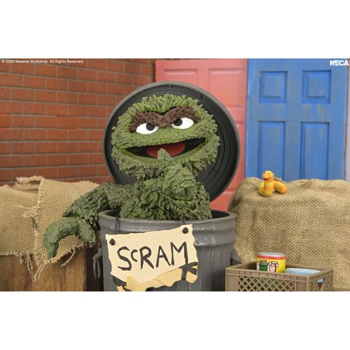 Sesame Street Ultimate Oscar the Grough 7-Inch Scale Action Figure