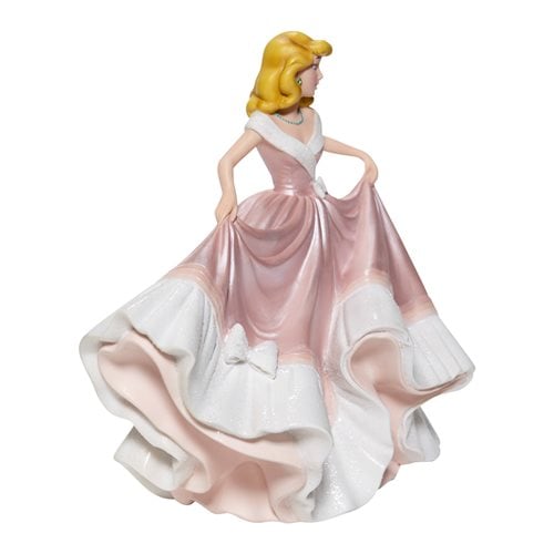 Disney Showcase Cinderella in Pink Dress Couture de Force Statue