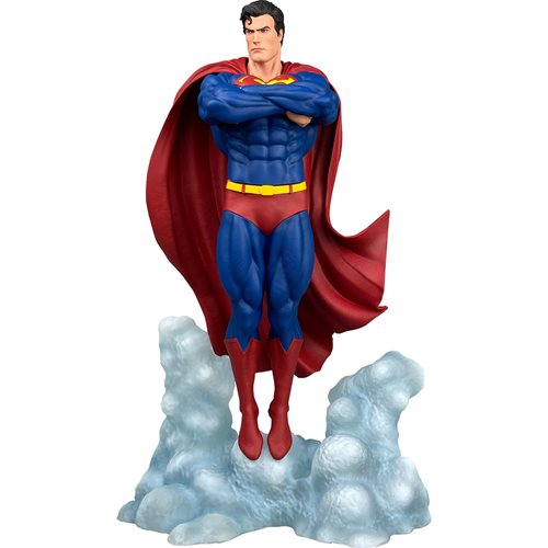 DC Gallery Superman Ascendant Statue